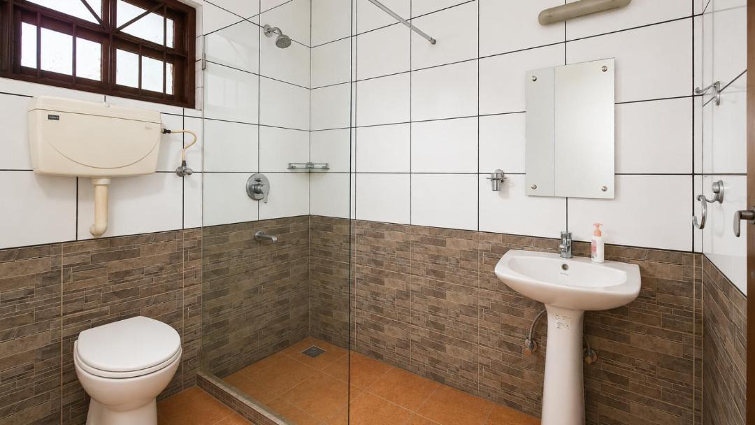 Photo of Bathroom in Mangeshi