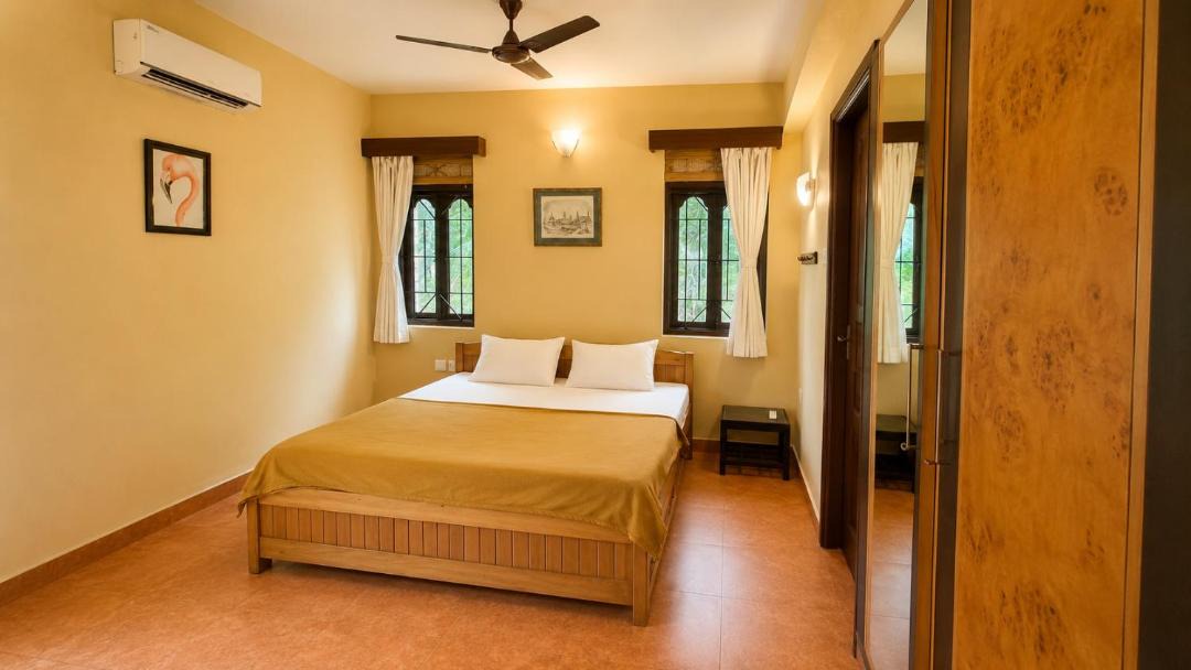Photo of Bedroom in Mangeshi