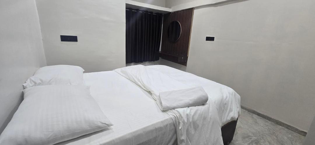 Photo of Bedroom in Tuljapur