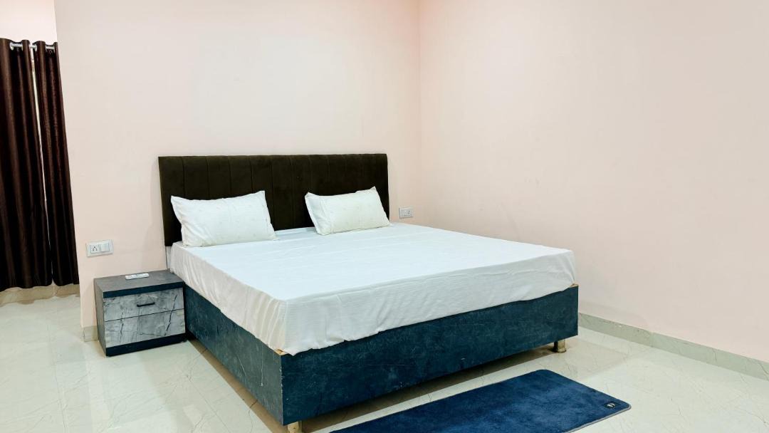Photo of Bedroom in Mhow