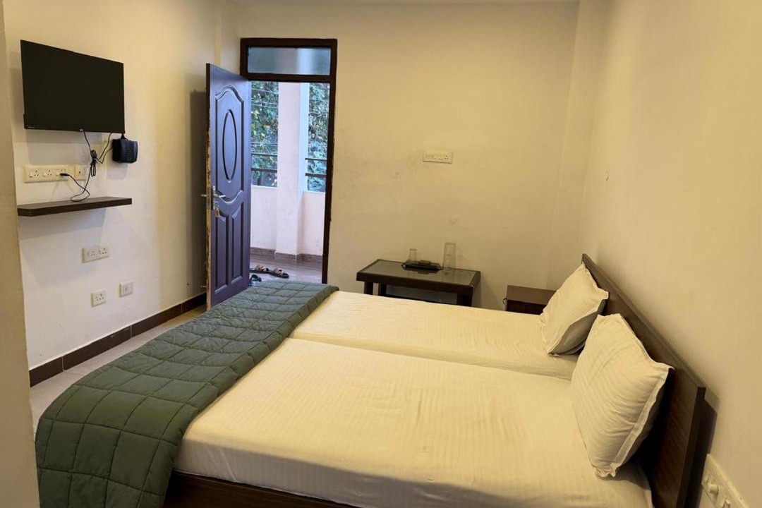 Photo of Bedroom in Courtallam