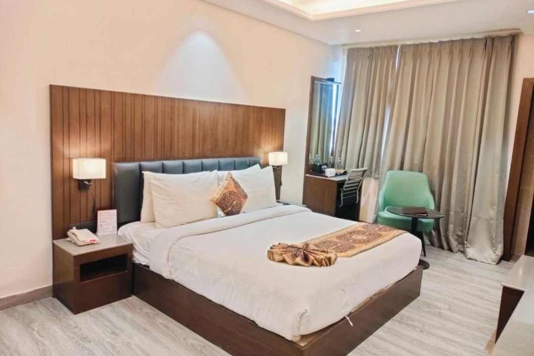 Photo of Bedroom in Taj Ganj