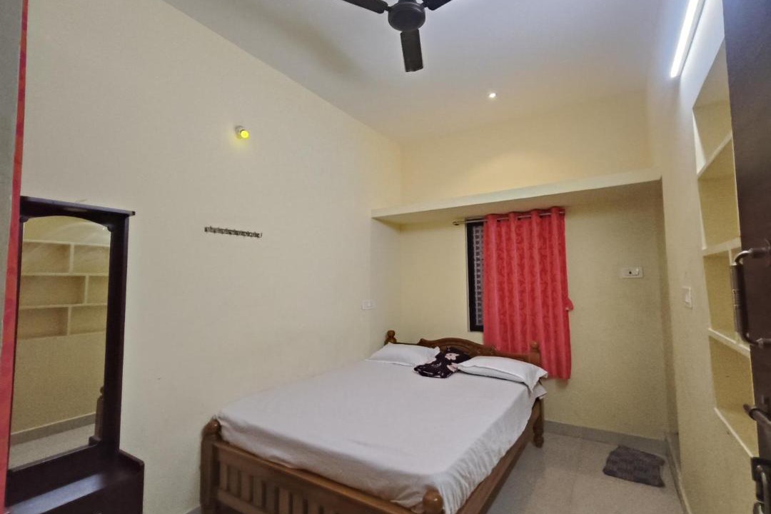Photo of Bedroom in Tiruvannamalai