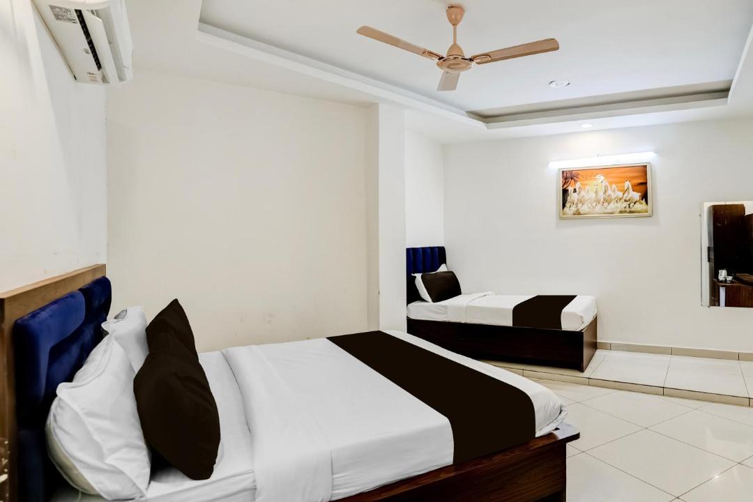 Photo of Bedroom in Sector 62