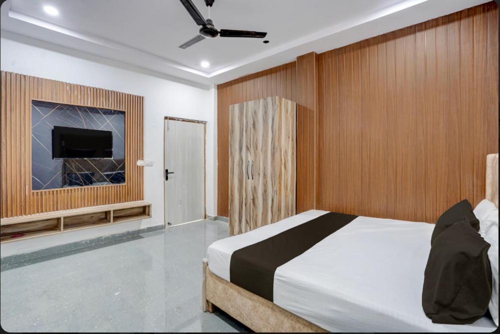 Photo of Bedroom in Varanasi