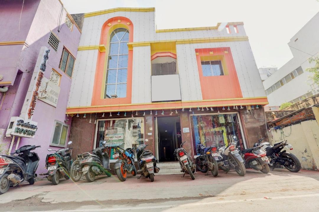Photo of Buildings in Sadras