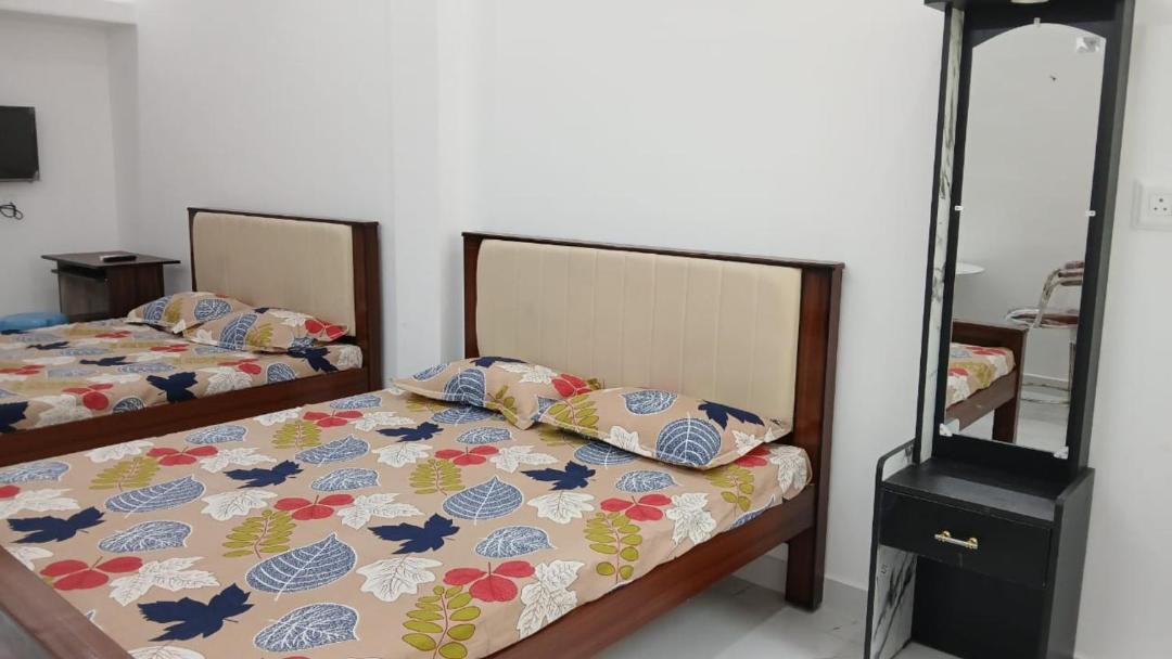 Photo of Bedroom in Tiruchendur