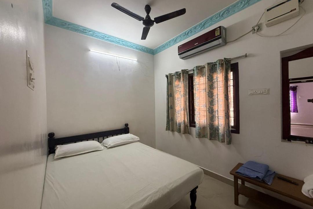 Photo of Bedroom in Tindivanam