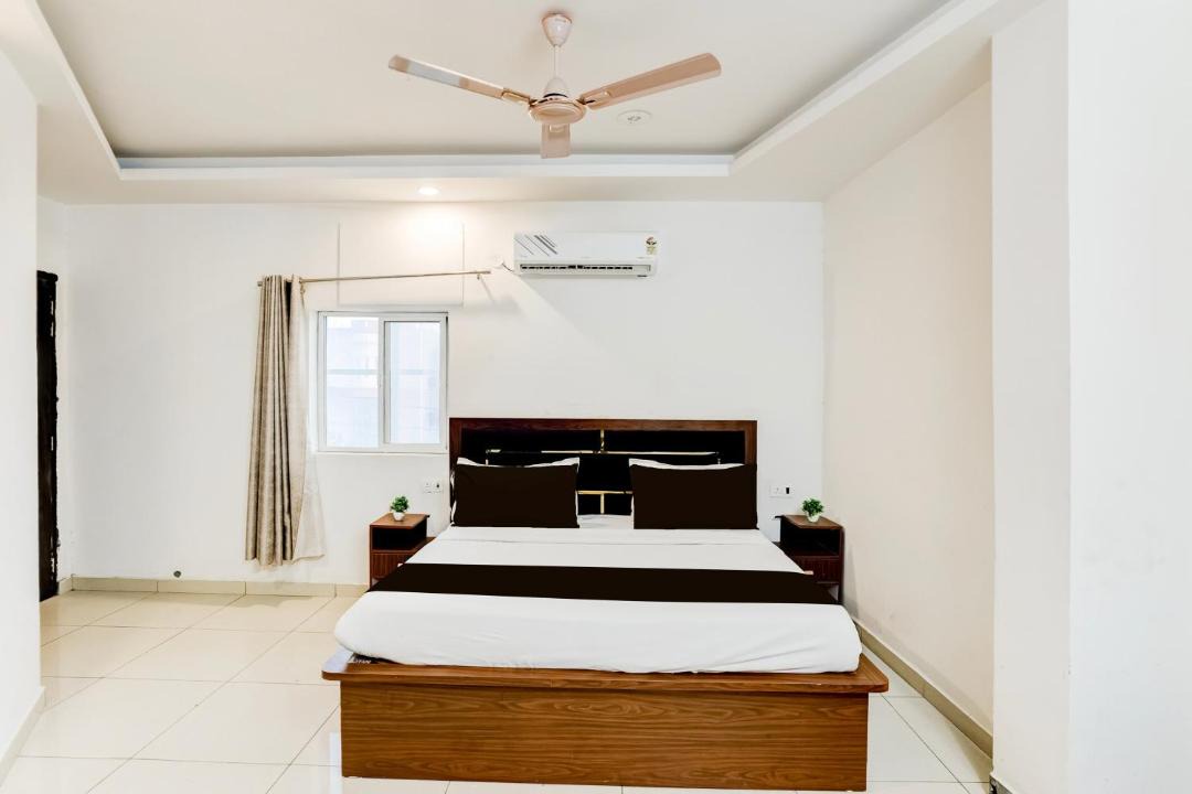 Photo of Bedroom in Sector 62