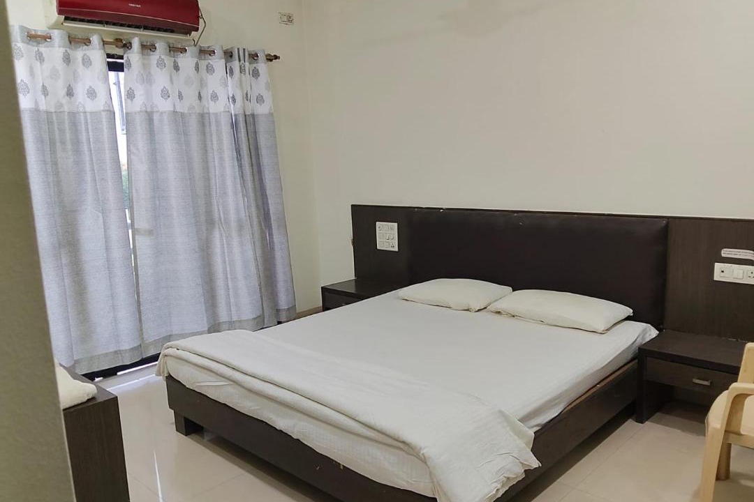 Photo of Bedroom in Bid