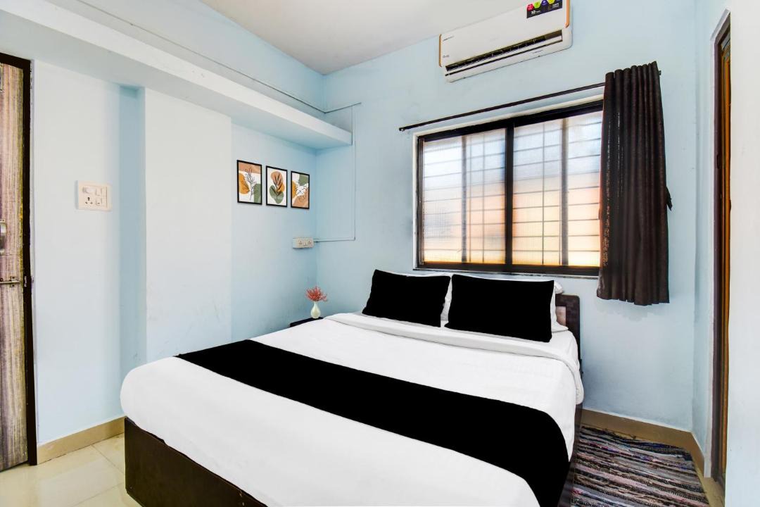 Photo of Bedroom in Thergaon