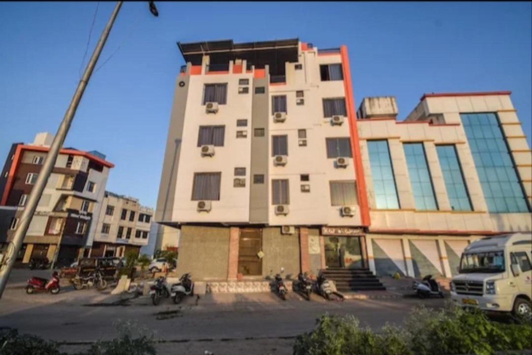 Photo of Buildings in Gayariawas