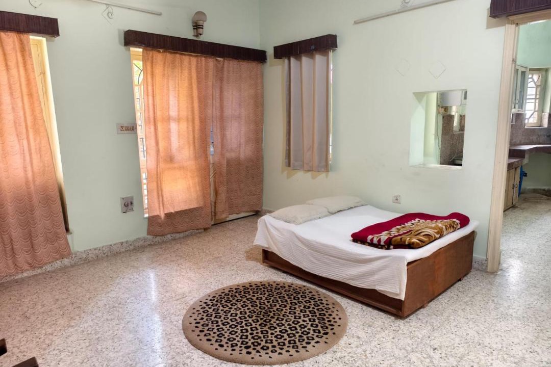 Photo of Bedroom in Danapur
