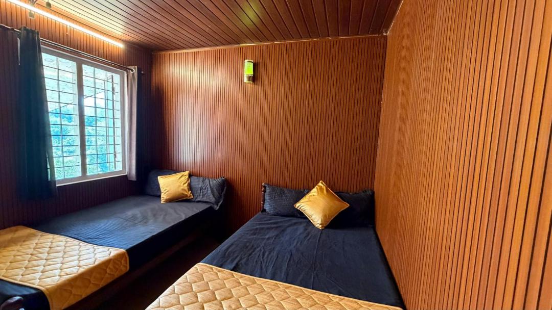 Photo of Bedroom in Valparai