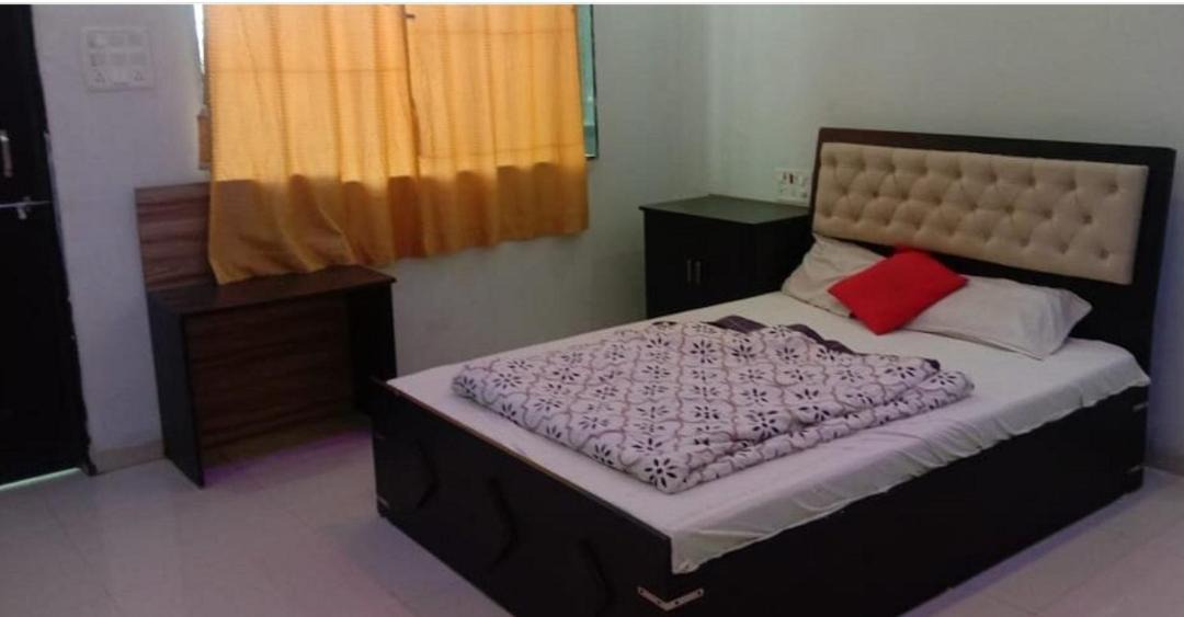Photo of Bedroom in Tuljapur