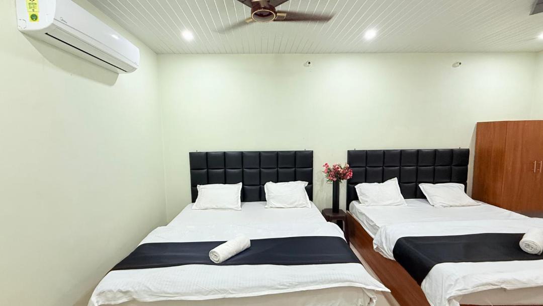 Photo of Bedroom in Naini