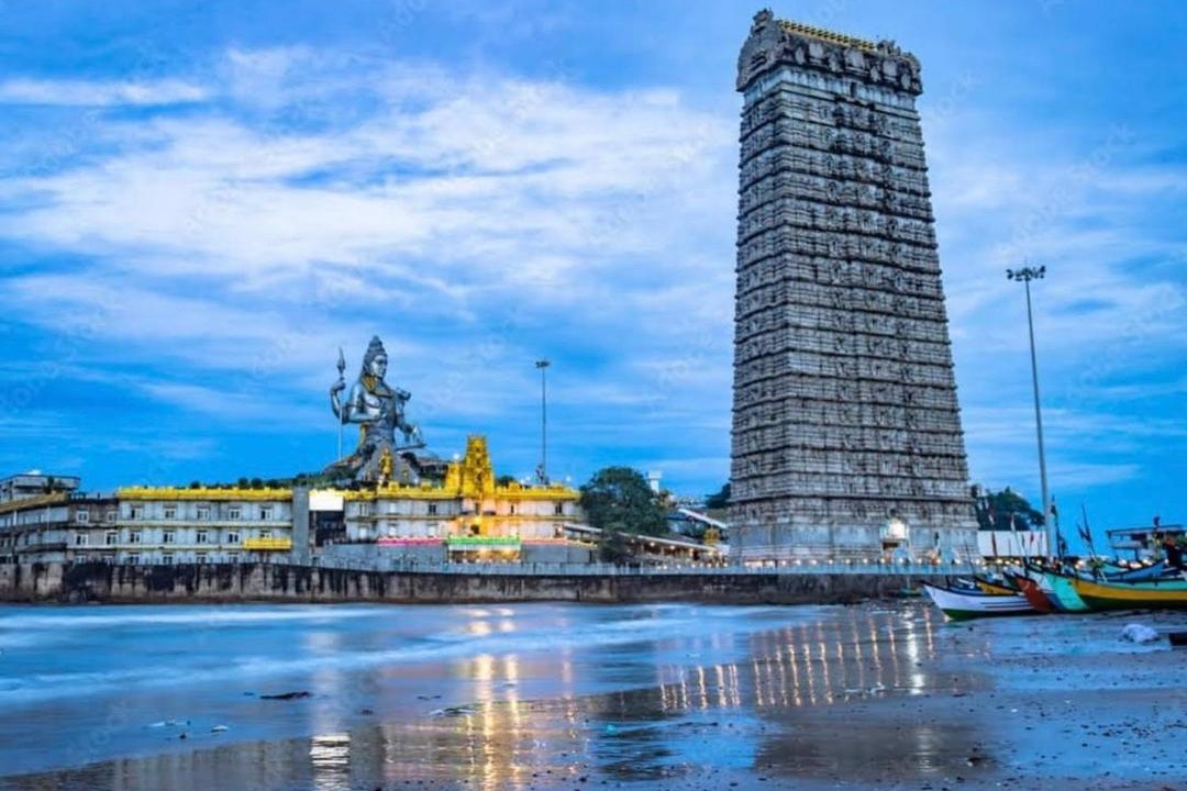 Photo of Buildings in Murudeshwara