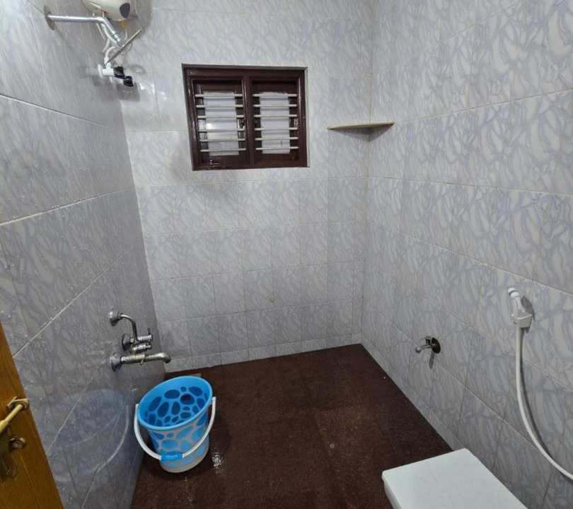 Photo of Bathroom in Murudeshwara