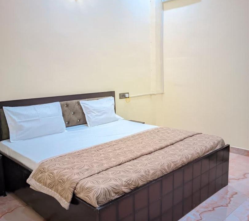 Photo of Bedroom in Naini