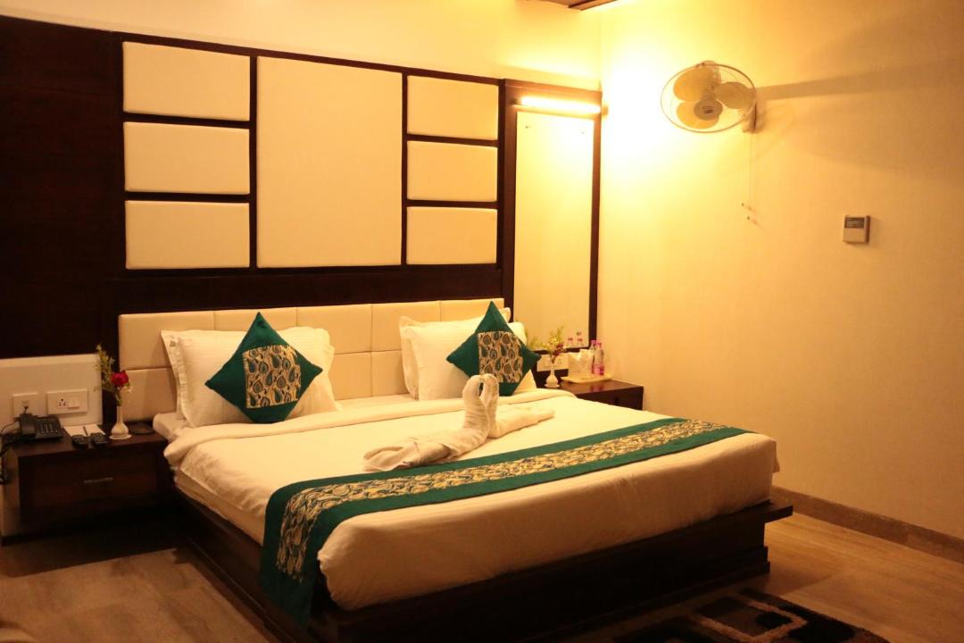 Photo of Bedroom in Mahmoorganj