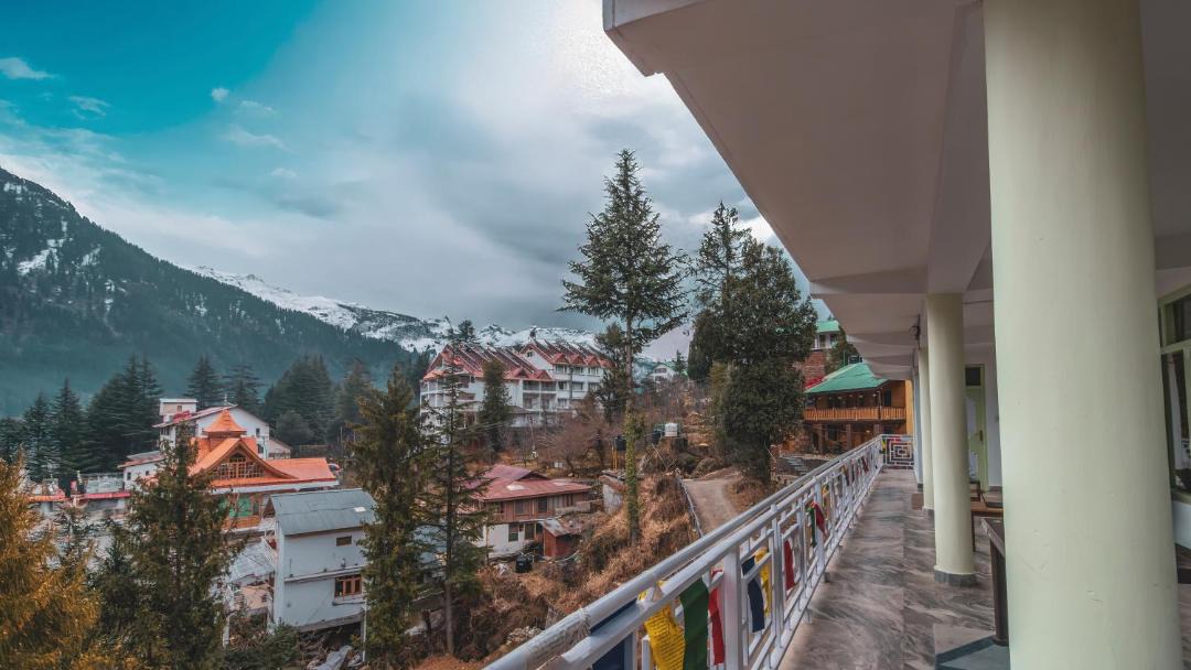 Photo of Others in Old Manali