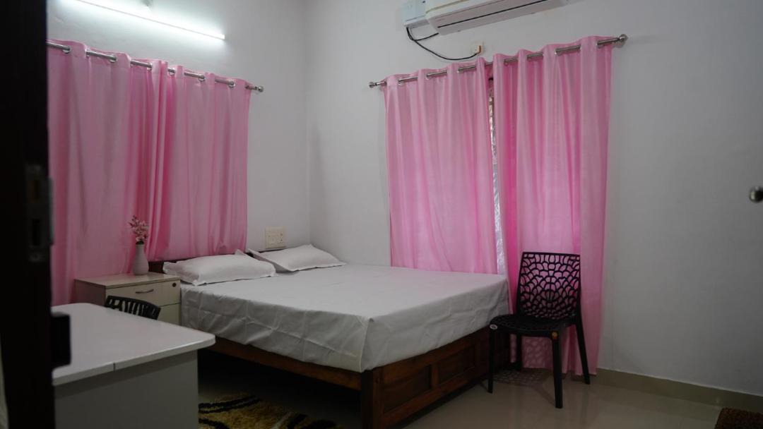 Photo of Bedroom in Neyyattinkara