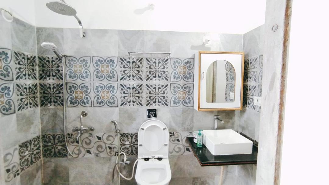 Photo of Bathroom in Abu Road
