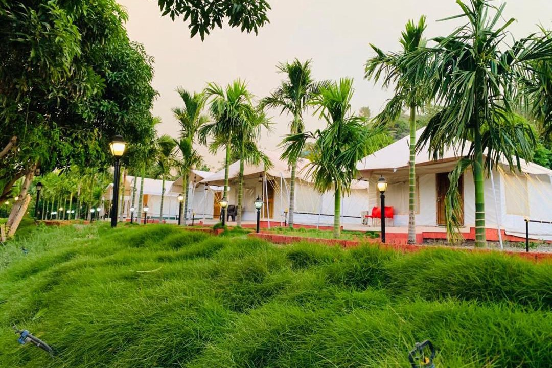 Photo of Buildings in Junnar