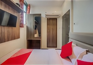 OYO 42009 Hotel A One Suite