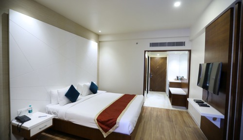 Junior Suite, 1 King Bed, Non Smoking