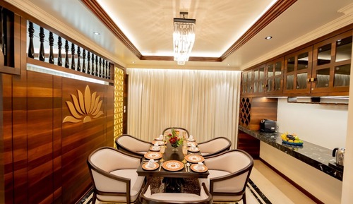 Luxury Suite