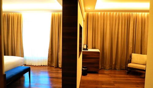 Luxury Room, 1 King Bed