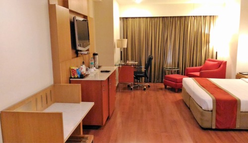 Deluxe Business Room