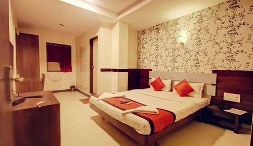 Deluxe Room (A/C)