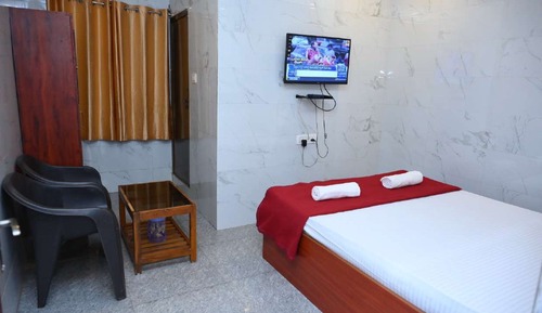 Basic Room, City View