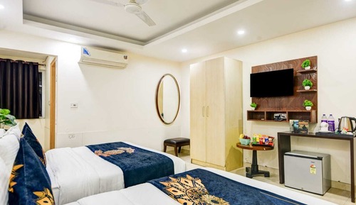 Deluxe Quadruple Room, Balcony, City View