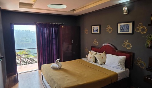 Honeymoon Suite, Balcony, Mountain View