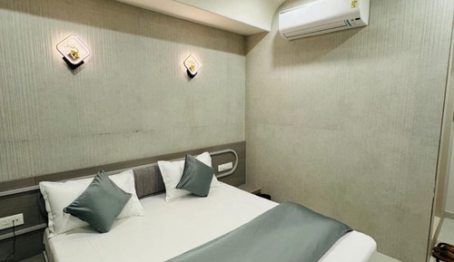 Deluxe Double Room, City View