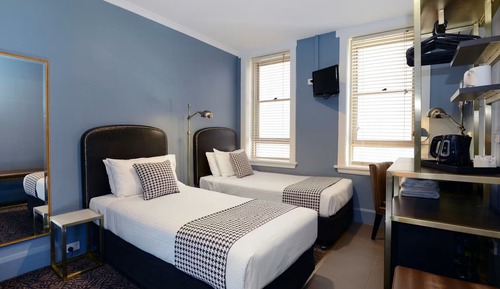 Superior Twin Room, Private Bathroom