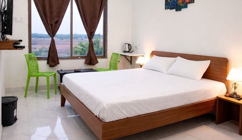 Deluxe Double Room, City View