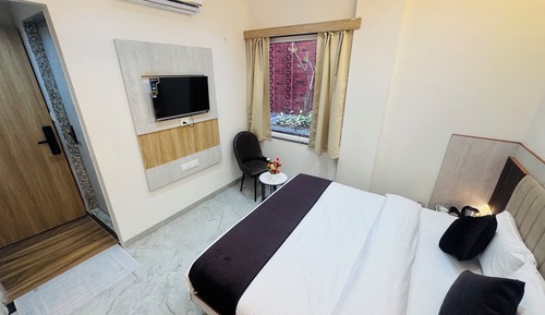 Deluxe Double Room, City View