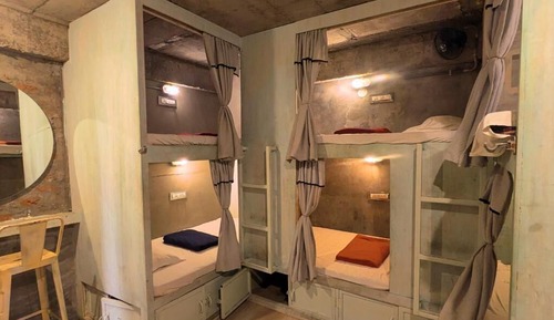Deluxe Shared Dormitory, Women only, Air conditioning