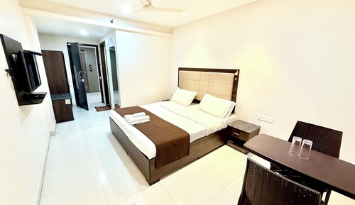 Deluxe Double Room, City View