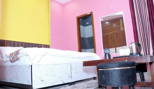 Family Suite, City View