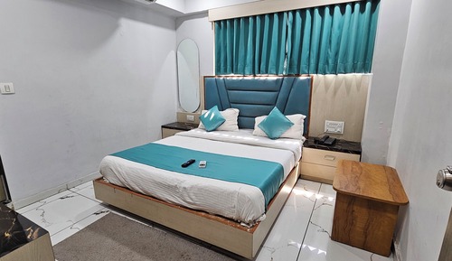 Deluxe Double Room, City View