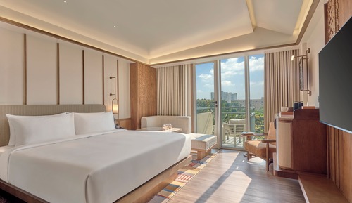 Room, 1 King Bed, Balcony (Guest)
