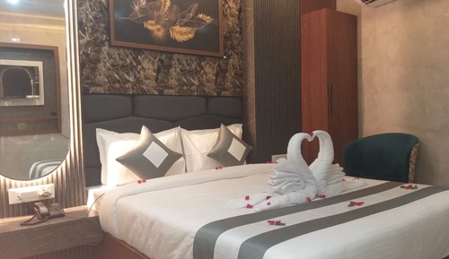 Superior Double Room, City View