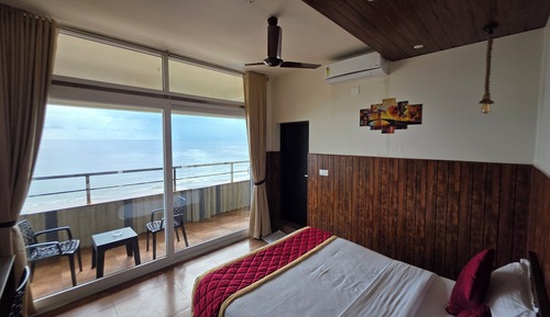 First Floor -Sea View Deluxe Room