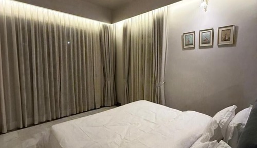 Deluxe Room With Pool View