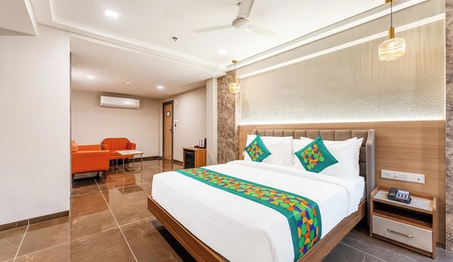 Premium Room with Living Area